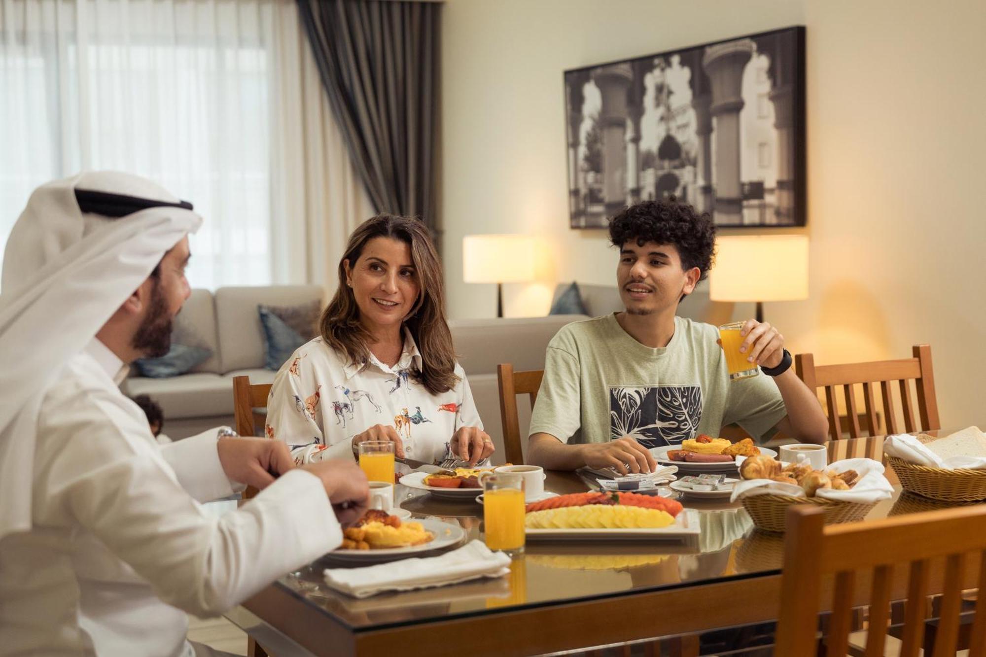 Golden Sands Suites Dubai Dış mekan fotoğraf